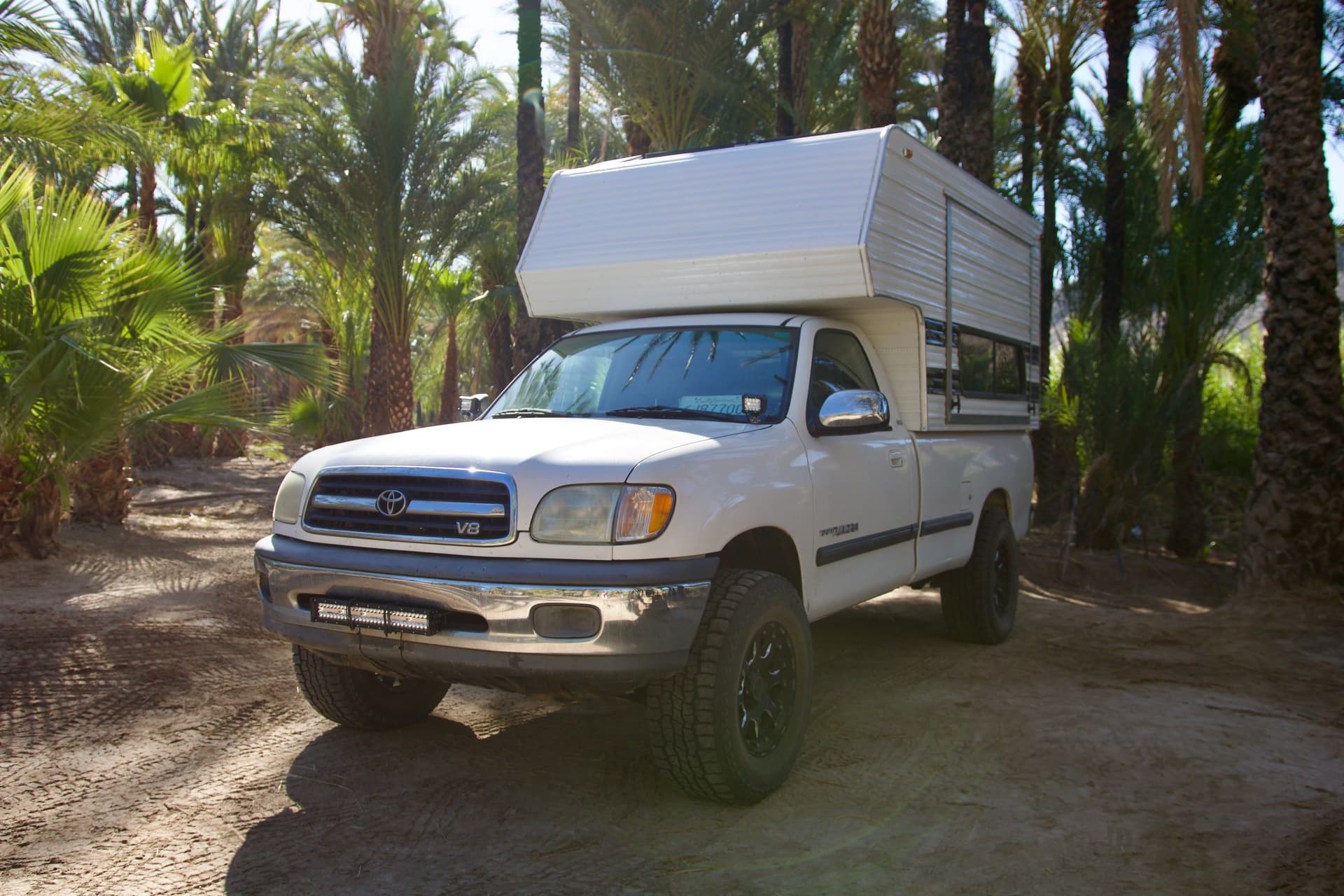 2000 Toyota Tundra RCLB Custom Sized Bel Aire Camper