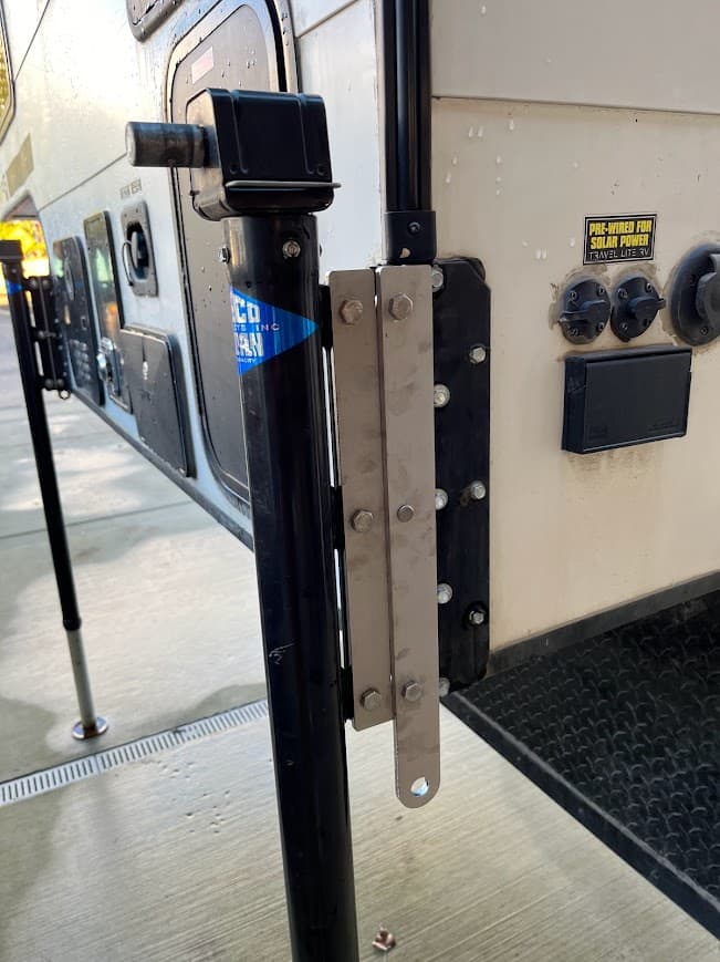 Rieco-Titan Quick Release Jack Bracket System - With Turnbuckle Loop