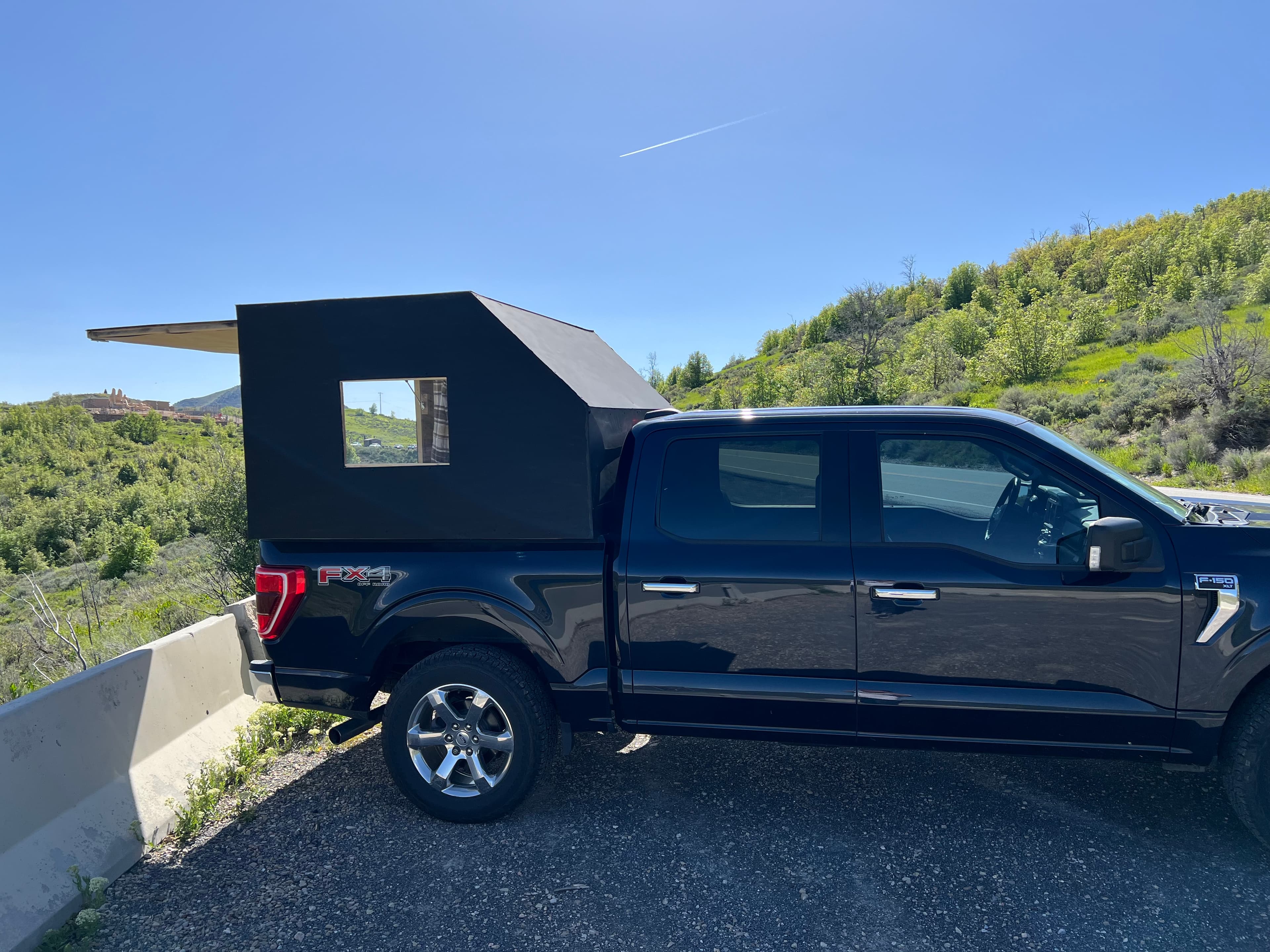 Aluminum Truck Camper for F150 5.5’ bed
