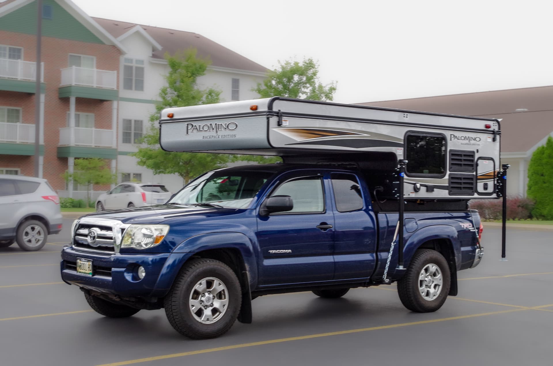 Palomino Backpack Edition 2017 Truck Camper - $6,500 (Maine)